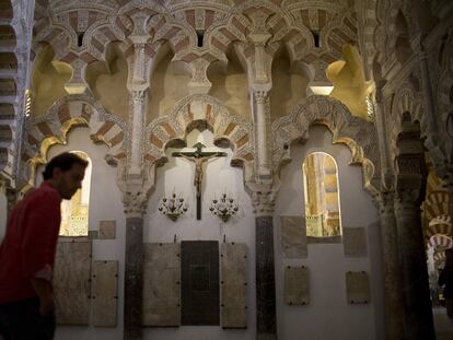 Motivos religiosos en el interior de la Mezquita-Catedral de Córdoba, uno de los principales bienes inmatriculados por la Iglesia.
