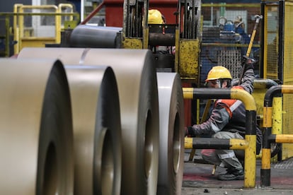 Industria siderúrgica de ArcelorMittal en Avilés (Asturias).