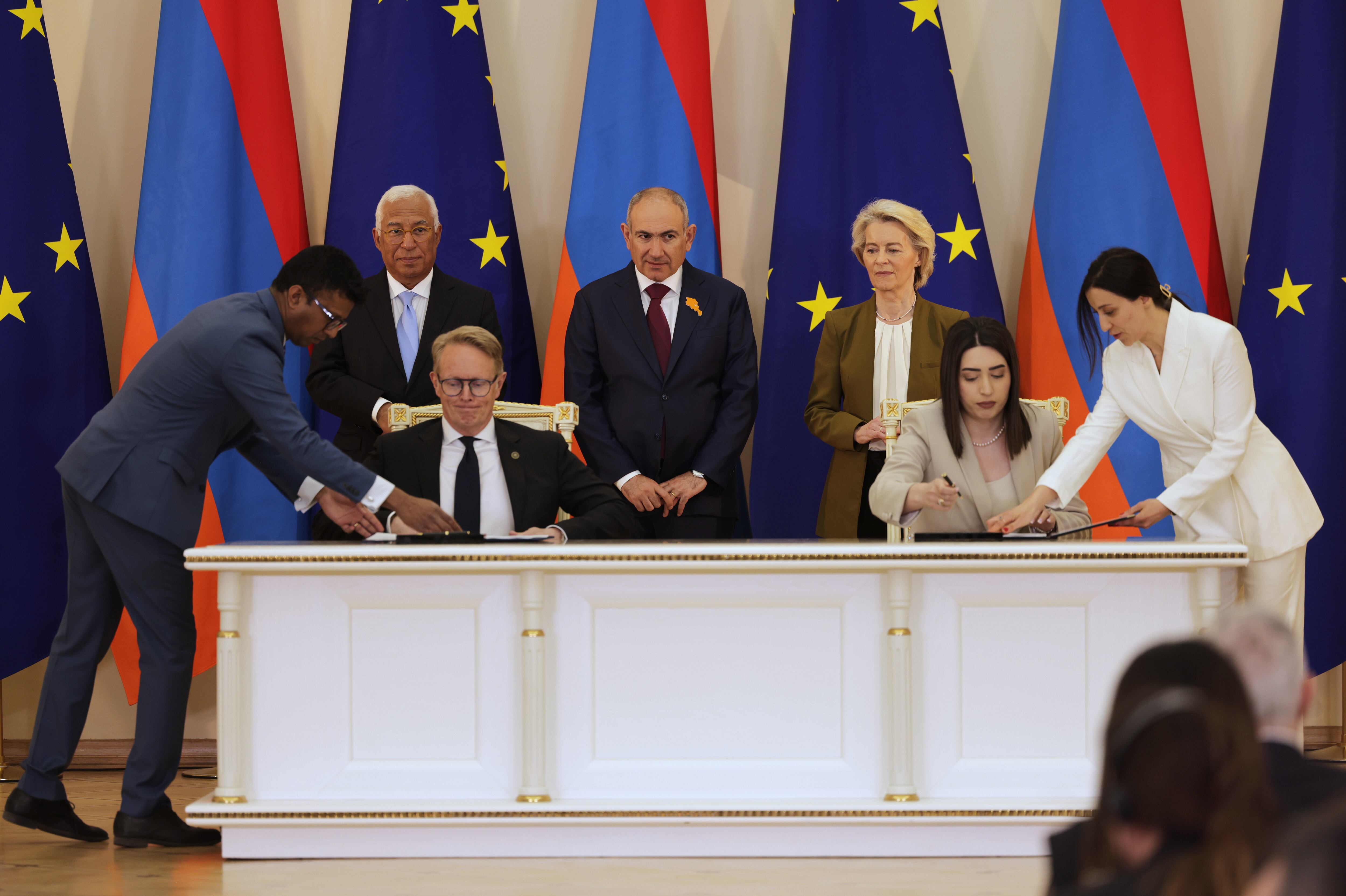 Armenia busca inversiones extranjeras para mantener su buen momento económico