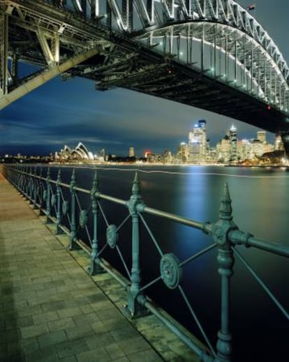 La bahía de Sídney desde Milsons Point, con el puente y la Ópera al fondo.