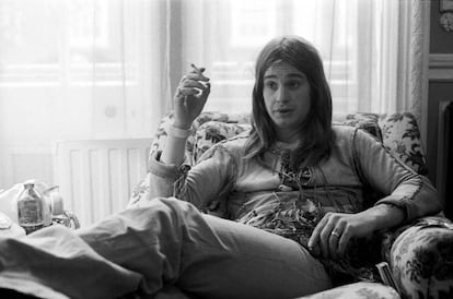 “De joven pensaba que todo el mundo estaba borracho. Pero cuando me mudé a Estados Unidos comprendí que la que estaba borracha era Inglaterra”. En la imagen, el cantante de Black Sabbath, fotografiado en 1973 en Reino Unido.