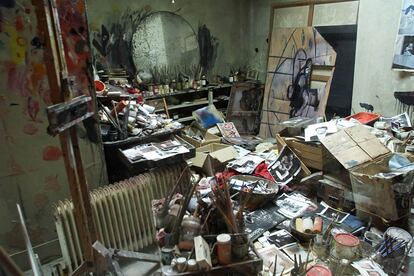 Reconstrucción del estudio del artista Francis Bacon en Dublín para una exhibición en la Hugh Lane Gallery.