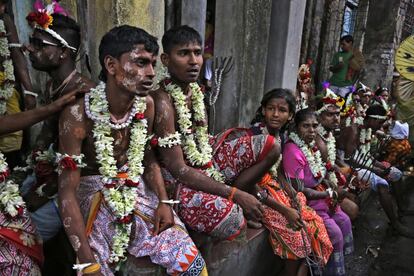 Celebración del Charak, un festival en honor al dios hindú Shiva en Calcuta (India).