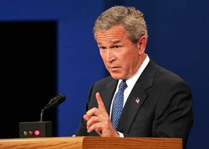 George Bush, durante el debate