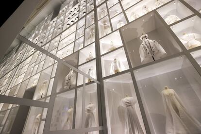 <b>El legado de Dior.</b> Más de 200 diseños de alta costura, además de fotografías, vídeos y bocetos, sustancian la retrospectiva <i>Christian Dior: Designer of Dreams</i> que hasta el 20 de febrero exhibe el Brooklyn Museum (Nueva York), incluidos vestidos de su archivo o los que lucieron estrellas como Grace Kelly y Jennifer Lawrence. Más información: <a href="https://www.brooklynmuseum.org/" target="_blank">brooklynmuseum.org</a>