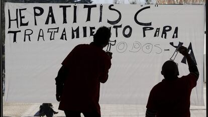 Protesta hace un año en Pamplona para pedir acceso a los nuevos medicamentos.