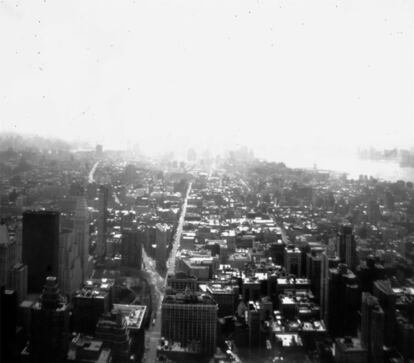 El centro de Nueva York, visto por una lata desde el topo de un edificio durante del proyecto 'Ciudades enlatadas'.