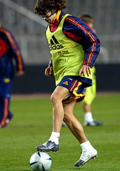 Puyol, en un entrenamiento con España.