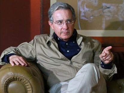 O ex-presidente colombiano Álvaro Uribe, eleito senador.