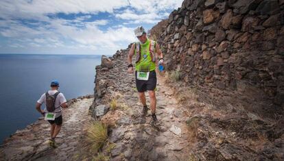 El tercer corredor en acabar la Transvulcania 2016 fue el norteamericano Sage Canaday a 10 minutos del ganador, con un tiempo de 07:14:16.