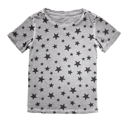Camiseta con estrellas Mango (12,99 €).