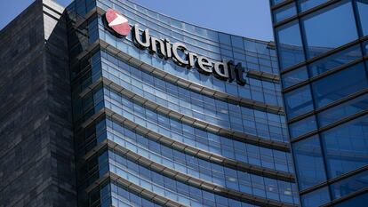 Sede de Unicredit en Milán