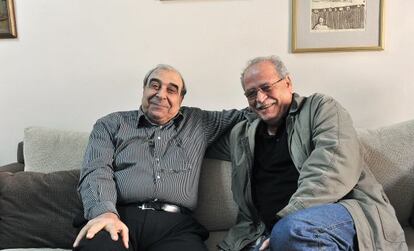 Michel Kilo (izquierda) y Faes Saara, en casa del primero en Damasco en 2011.