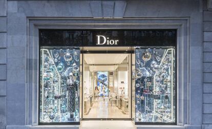 Tienda de Dior en el Paseo de Gracia de Barcelona diseñada por Peter Marino.