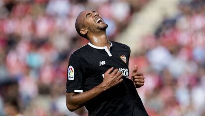 N&#039;Zonzi lamenta un lance del juego. 