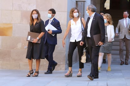 El presidente de la Generalitat, Quim Torra, acompañado de sus consejeros antes del Consejo Ejecutivo del Govern del jueves.