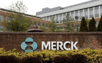 Merck se anotó entre enero y junio pasados un beneficio neto de por acción de 1,15 dólares, frente a los 98 centavos de los mismos seis meses de 2011, cuando sus ganancias se situaron en los 3.067 millones de dólares. EFE/Archivo