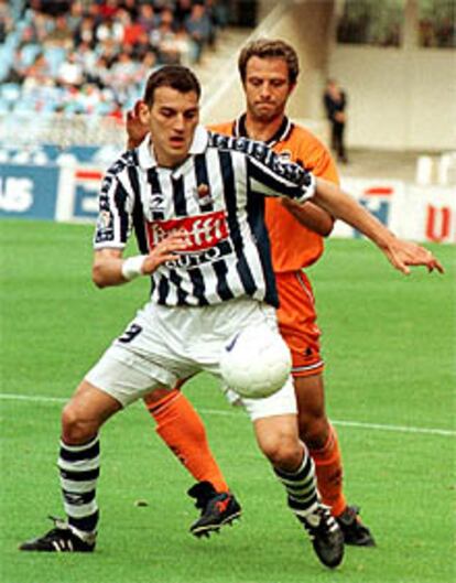 Darko Kovacevic, en un partido con la Real de la temporada 1999-2000.