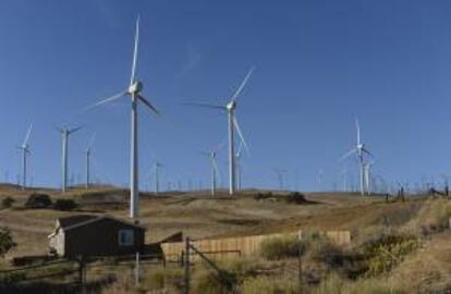 Turbinas de viento para la producción de energía eólica. EFE/Archivo