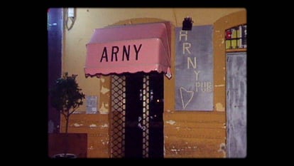 El club Arny, en una imagen que aparece en el documental.