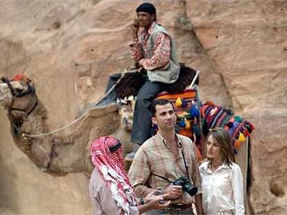 Los Príncipes de Asturias, en Petra, durante su luna de miel.