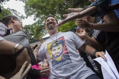Freddy Guevara, con el comunicado de la liberación de Leopoldo López.