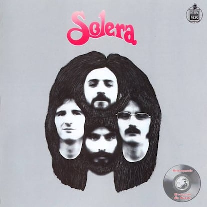 <strong>Por qué es tan bueno.</strong> No exageramos: este disco de Solera (banda que se creó en Madrid) está a la altura de los mejores trabajos de los Eagles o Jackson Browne... pero en castellano. Ahí están los talentos de Rodrigo García y José María Guzmán junto a los hermanos José y Manuel Martín, en composiciones como 'Calles del viejo París', 'Linda prima' y 'Noche tras noche'. La guinda la pone la producción del italiano Rafael Trabucchelli, una especie de Phil Spector artífice de gran cantidad de éxitos de la época e inventor del 'sonido Torrelaguna', que tomó su nombres de la calle madrileña donde estaban las oficinas de la discográfica Hispavox y que miraba abiertamente al pop y al folk de calidad que se hacía en la Costa Oeste norteamericana. </p> <strong>Por qué solo sacaron un disco.</strong> A pesar de que su debut homónimo fue muy bien recibido por la crítica, lo cierto es que nunca fue un éxito de ventas (a pesar de la mano de Trabucchelli, quien había aupado a Miguel Ríos, José Luis Perales, Jeanette, Karina o Mari Trini). Esto llevó a discrepancias entre los miembros del cuarteto, que se escindiría en dos nuevos grupos: los hermanos Martín se fueron a Nuevos Horizontes, mientras que Rodrigo y Guzmán abrirían nueva etapa uniéndose a Juan Robles Cánovas y Adolfo Rodríguez. Nacía así la versión española de Crosby, Still, Nash & Young, llamada a su semejanza Cánovas, Rodrigo, Adolfo y Guzmán (CRAG). A pesar de su rebosante talento, han quedado para la posteridad como un fenómeno de culto, pero esa es otra historia.