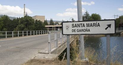 Acceso principal de la central nuclear de Santa María de Garoña (Burgos).