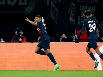 Mbappé celebra su tanto de esta noche.