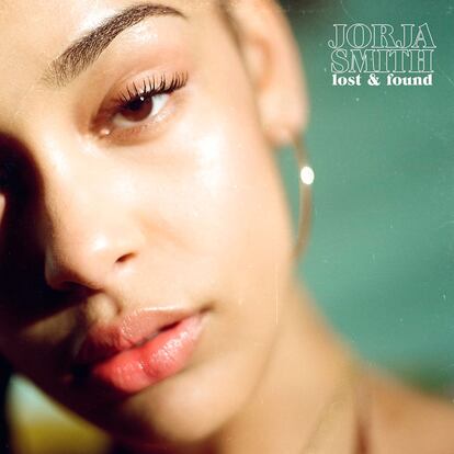 En junio publicó su primer álbum, ‘Lost & Found’, en una compañía independiente.