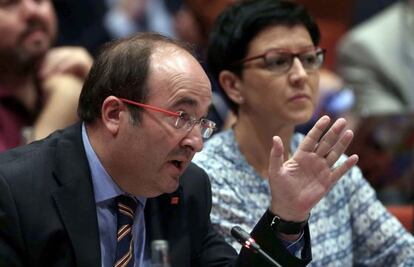 Iceta durante su intervención de ayer en el Parlament.