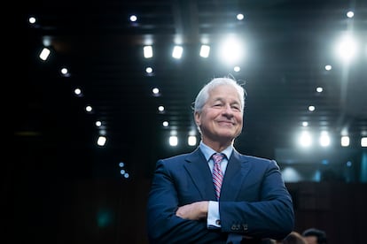 El presidente y consejero delegado de JPMorgan, Jamie Dimon, durante una comparecencia en el Senado de EE UU, en 2022.