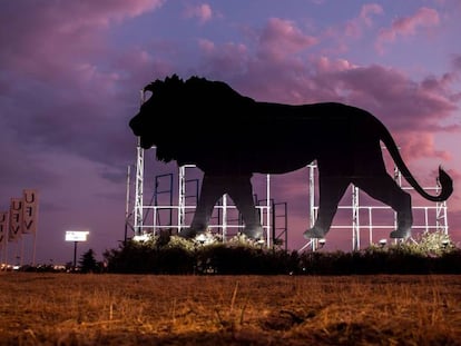 Valla publicitaria de la película 'El rey León', en Madrid.