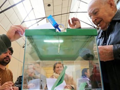 Elecciones andaluzas 2015. Jornada electoral en Sevilla.