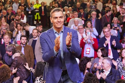 El presidente del Gobierno y secretario general del PSOE, Pedro Sánchez, interviene en el 15 Congreso Autonómico del PSOE de Castilla y León que se celebra en Palencia este sábado.