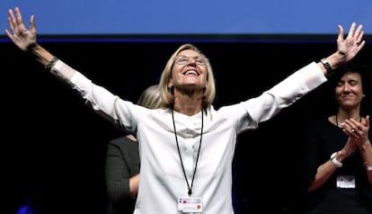 La l&iacute;der de UPyD, Rosa D&iacute;ez, tras el discurso de clausura del congreso del partido. 