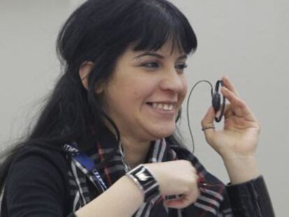 La activista tunecina Lina Ben Mhenni, durante la conferencia de ayer en Valencia.