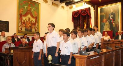 Los ni&ntilde;os cantores del Misteri realizan la tradicional prueba de voces