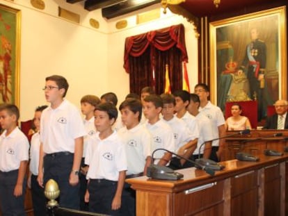 Los ni&ntilde;os cantores del Misteri realizan la tradicional prueba de voces