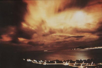 El resplandor creado por la explosión de 'Starfish Prime', visto desde Honolulu (Hawái, EE UU) el 9 de julio de 1962.