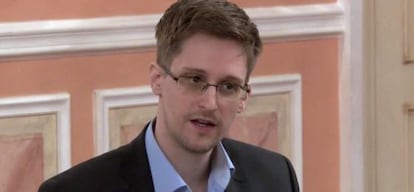 Fragmento de un v&iacute;deo de Edward Snowden el pasado mes de octubre en Mosc&uacute;, distribuido por Wikileaks. 
