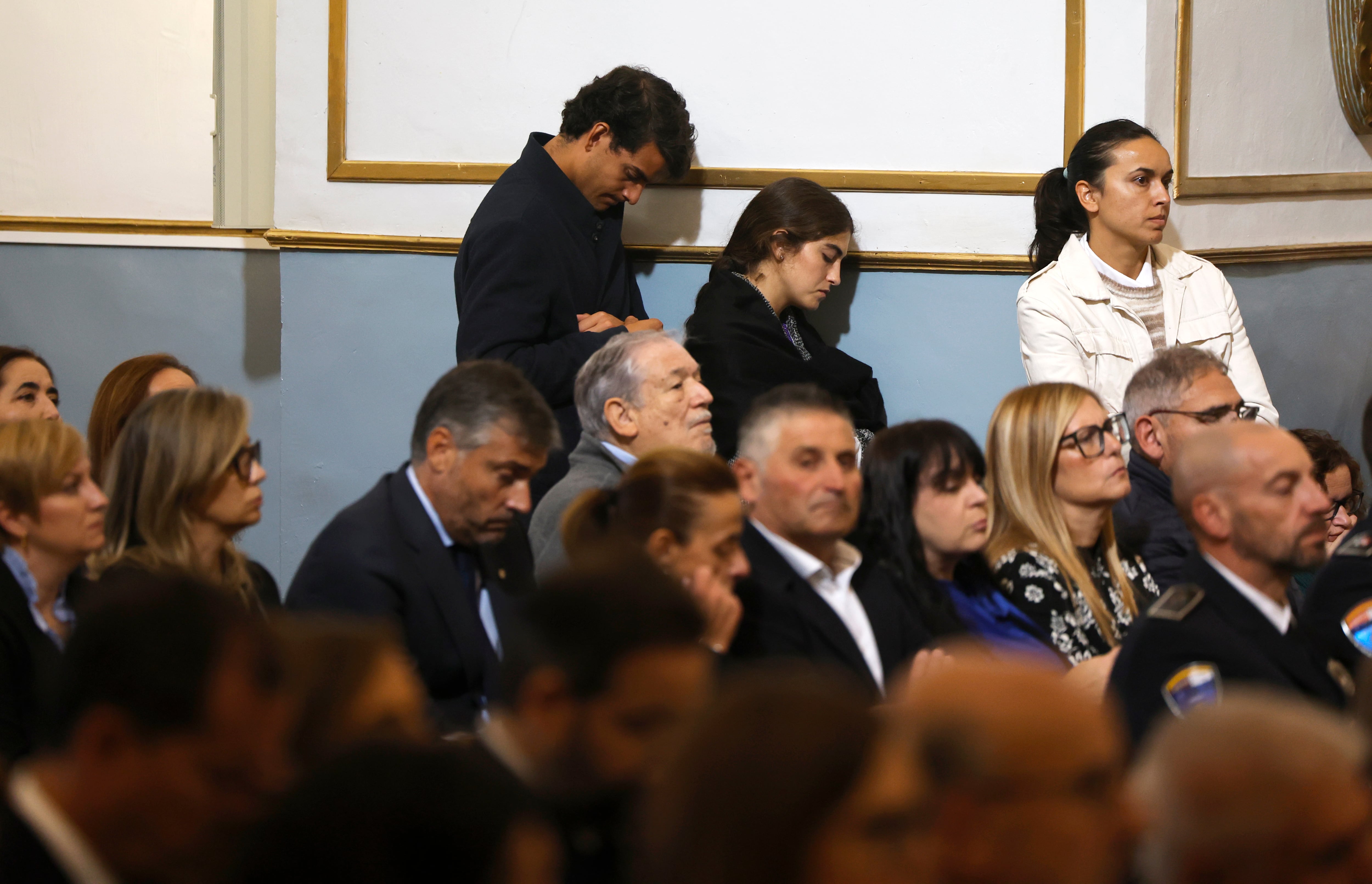 Accidente de trenes en Toledo: última hora y reacciones en directo | Urda celebra una misa funeral para despedir a las víctimas de la tragedia