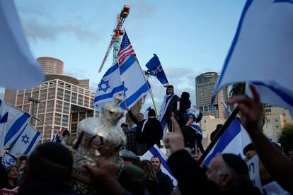 Protesta en apoyo a la reforma judicial, este jueves en Tel Aviv.