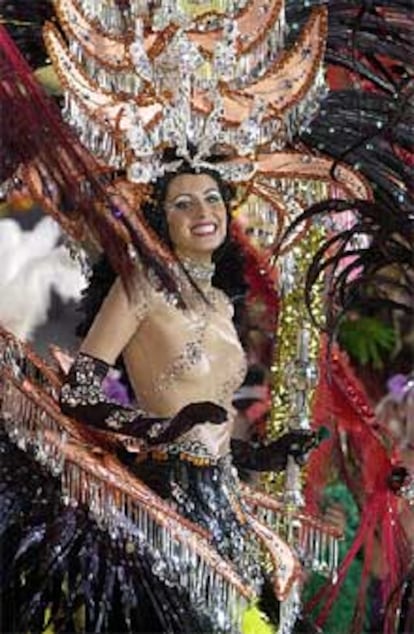 Lorena Díaz, reina del carnaval de Santa Cruz de Tenerife.