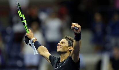 Rafael Nadal celebra la victoria frente a Taro Daniel.