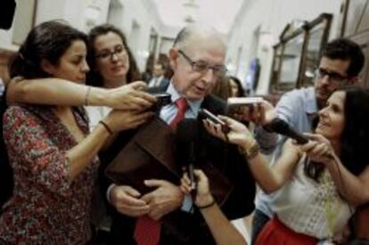 Cristobal Montoro, ministro de Hacienda, en el Congreso de los Diputados.