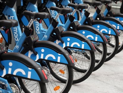 Bicicletas del renovado servicio de BiciMad en la capital, este 7 de marzo.