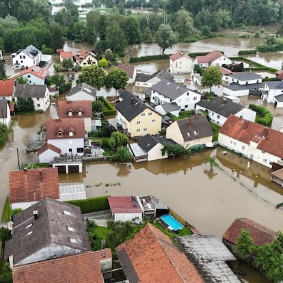 A general view taken with a drone shows the flood-affected area at the Paar river following heavy rainfalls in Gotteshofen near Ingolstadt, Germany, June 2, 2024. REUTERS/Ayhan Uyanik