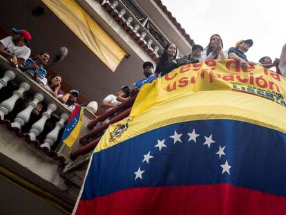 Juan Guaidó durante una visita este sábado a la localidad de Charallave (Venezuela).