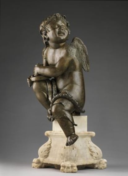 Uno de los 'Spiritelli' o niños alados de Donatello, escultura incluida en la exposición del Louvre sobre arte florentino.